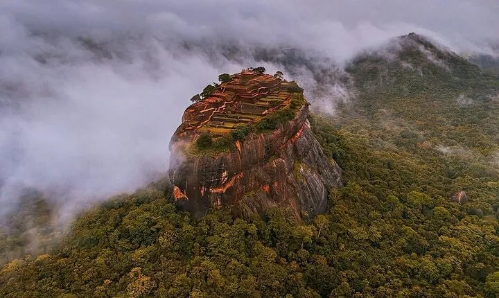 Srilankan Driver with Car 3 Day Tour Sigiriya,Kandy,Nuwaraeliya