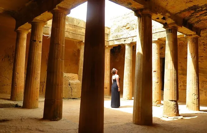 Half-Day Guided Walking Tour in Paphos
