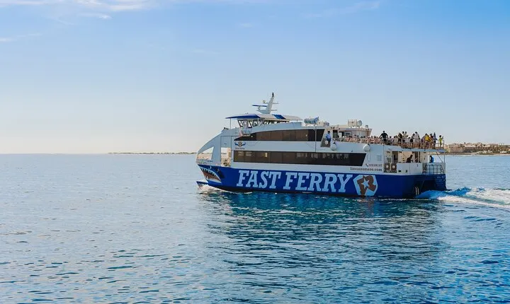 Fuerteventura: Ferry ticket to Lanzarote with free wifi