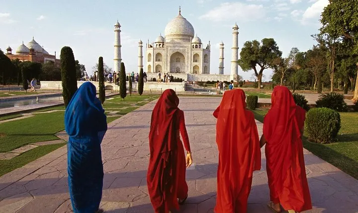 In The City of Love - Agra Day Excursion From Delhi by Gatimaan Express Train