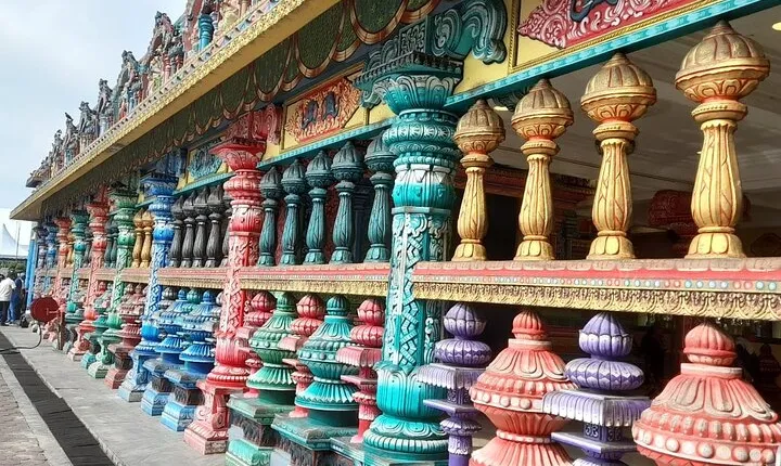 Kuala Lumpur City to Genting Highlands with Batu Caves Stop