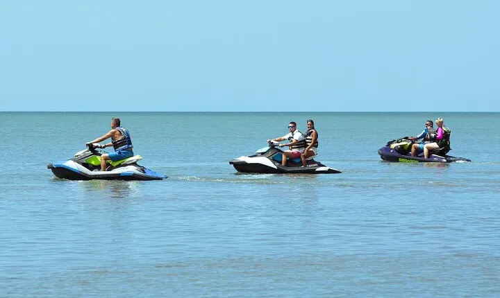 Miches Jet Ski and Horseback Riding Adventure with Lunch