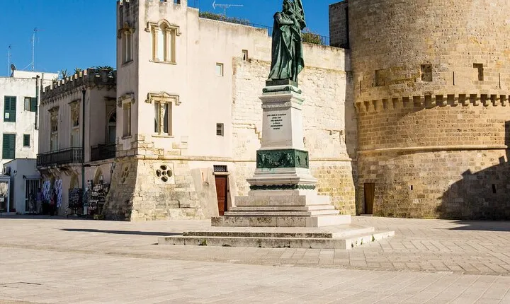 2 Hours Private Walking Tour with Certified Guide of Otranto