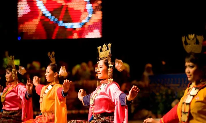 Kota Kinabalu by Night and Cultural Dance Show
