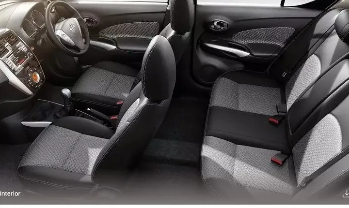 Delhi /New Delhi & Beyond transfer & travel in a Insured vehicle