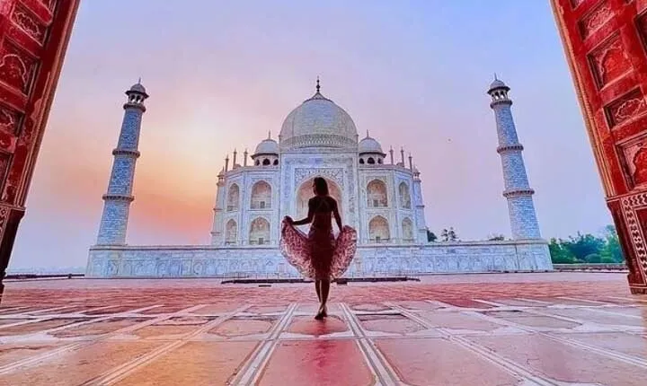 Skip the Line: Taj Mahal & Agra Fort Tour With Professional Guide