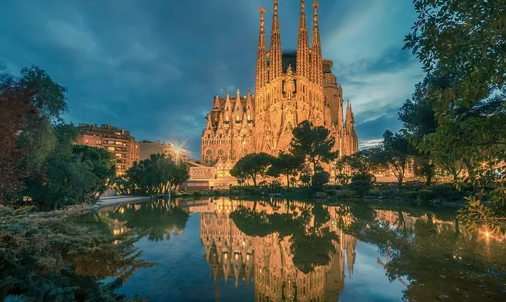 Barcelona Highlights Bike Tour 