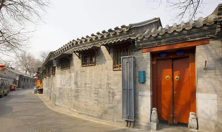 Beijing Night Tour of Jingshan Park, Wangfujing Street +Kungfu Show plus Snacks 