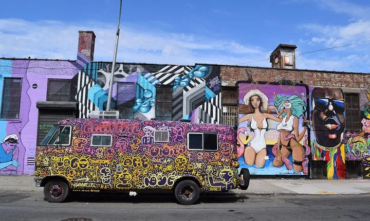 Brooklyn, Queens, and the Bronx Contrastes Tour in Spanish