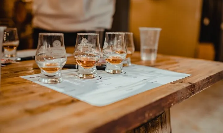 Nashville Barrel Co Premium Tasting Experience with Guide