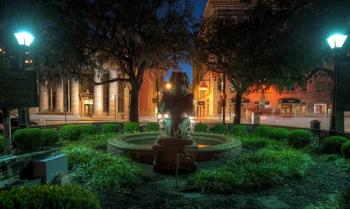 The Grave Tales Ghost Tour in Savannah 