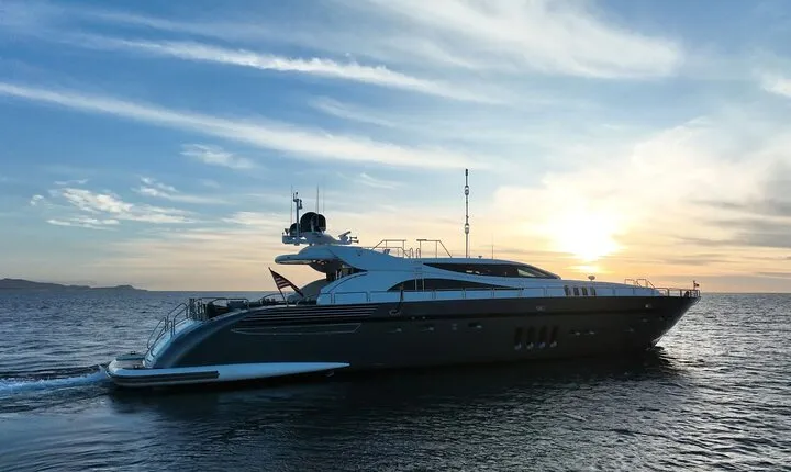 Ultimate Luxury Experience GO Yacht