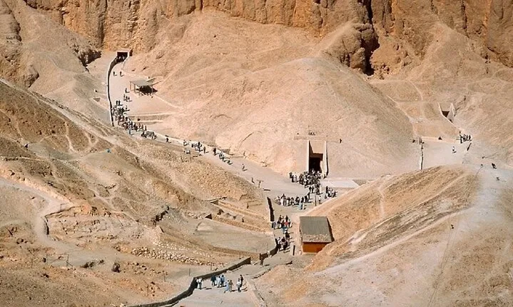 Full-Day Tour to Luxor West Bank includes 5 Sightseeings