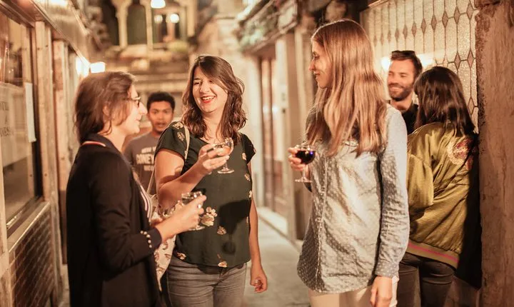 Drinks & Bites in Venice Private Tour