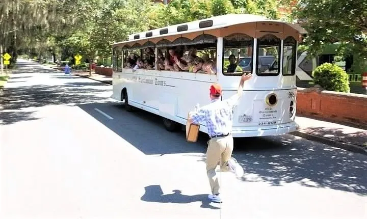 Hop-On Hop-Off Sightseeing Trolley Tour of Savannah