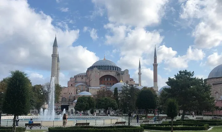 Historical Tour of Istanbul Old City with Expert Tour Guide