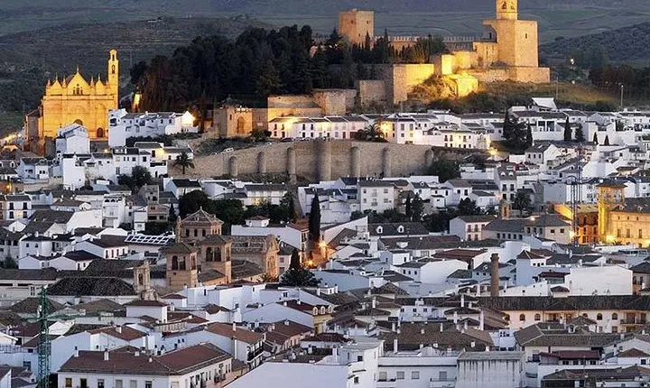 Private tours from Malaga to Antequera and the Dolmens for up to 8 persons