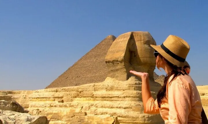Day Tour to Giza Pyramids and Egyptian Museum