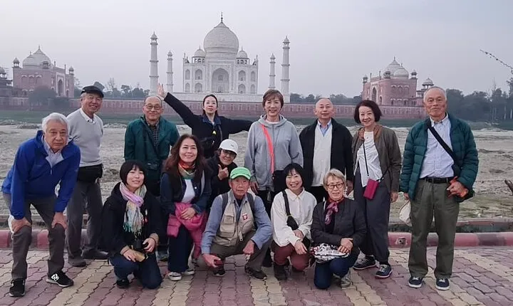 Private Sunrise Taj Mahal Trip from Delhi all Inclusive