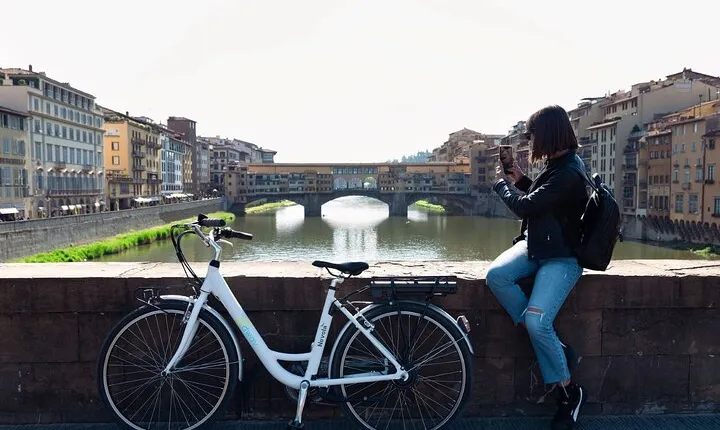 8 hour exploring Florence in E-Bike