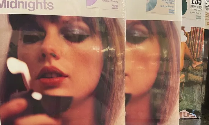 Taylor Swift London Boy Walking Tour