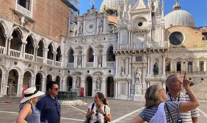 Best of Venice Private Tour: St. Mark's Doge Palace Gondola Ride