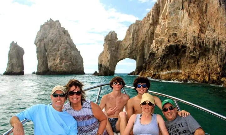 Snorkeling and whale watching Tour in Cabo