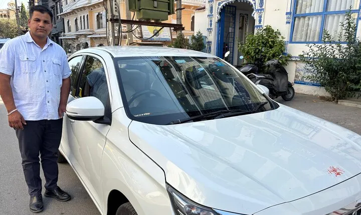 Agra Airport to all Agra Hotels drop: Arrival and Departure Both