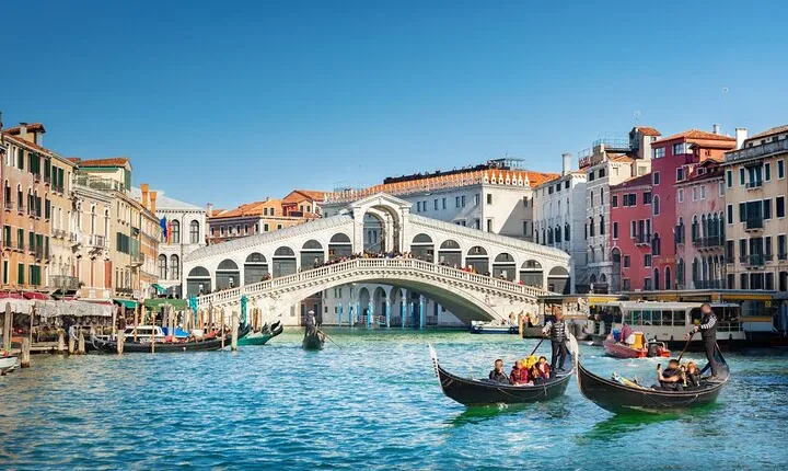 2-hour Venice Guided Walking Tour with Gondola ride