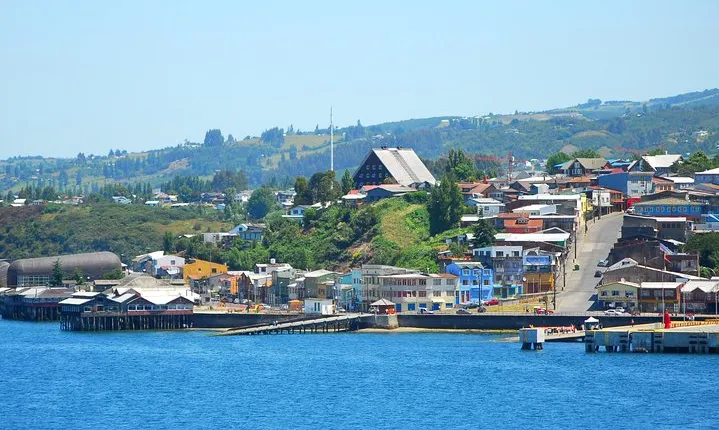 Premium Full Day Tour to Chiloe, visiting Castro and Dalcahue