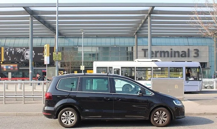 Private Arrival or Departure Transfer: London Heathrow Airport to Stansted Airport
