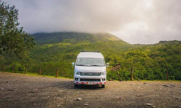 Private transfer from SJO Airport to La Fortuna / Van A/C & WiF