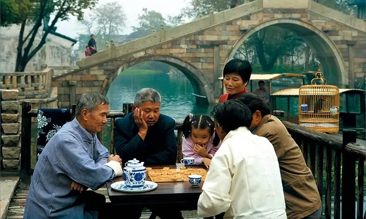 Half Day Private Tour to Wuzhen Water Town with Boat Ride from Hangzhou