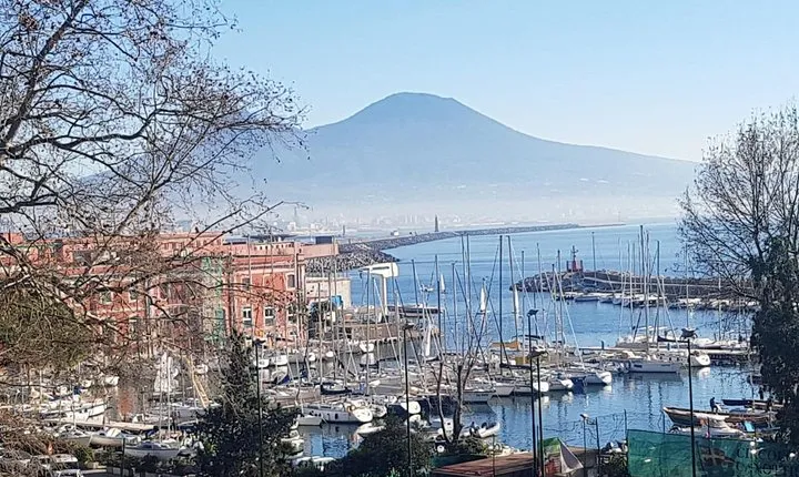 Transfer to Naples / Beverello pier from Rome or Fiumicino airport