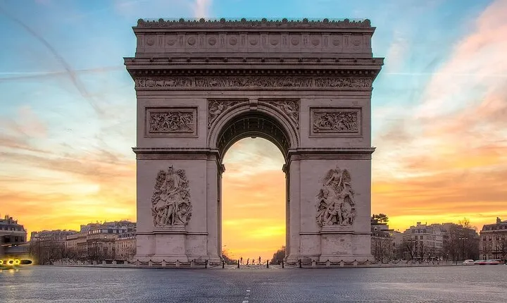 Arc de Triomphe Optional Walking Tour