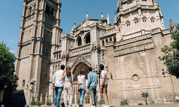 Toledo Tour: Cathedral & 8 Monuments from Madrid