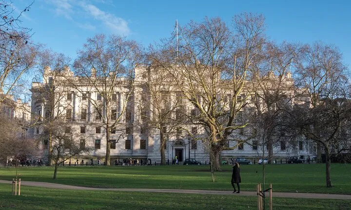Westminster Walking Tour and Churchill War Rooms Visit