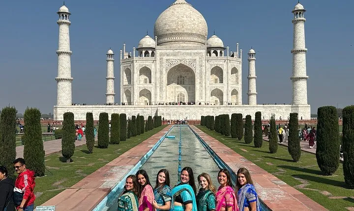 Sunrise Taj Mahal Tour from Delhi by Private Car 