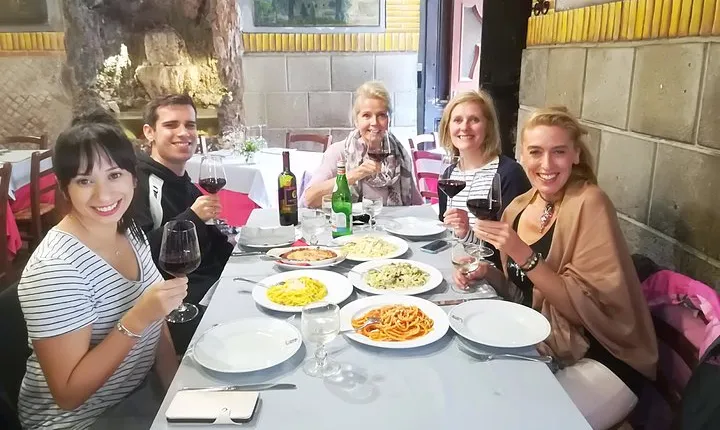 Rome: Food, Wine & Sightseeing around Pantheon and Campo dè Fiori Market