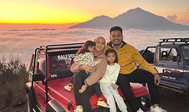 Mount Batur Jeep Tour + Ride Black Lava With Sunrise Journey