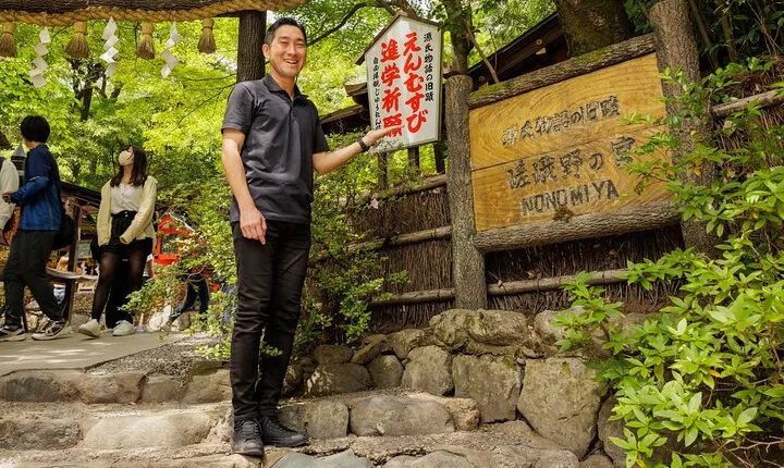 Arashiyama Hidden Gems: Walking Tour escaping crowds