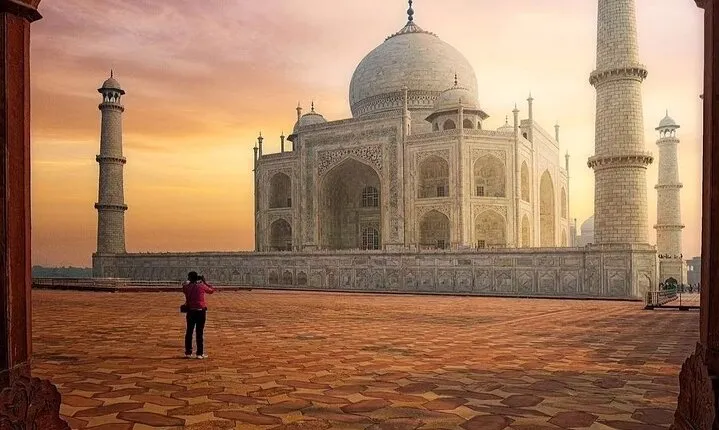 Taj Mahal Sunrise Private Guided Tour
