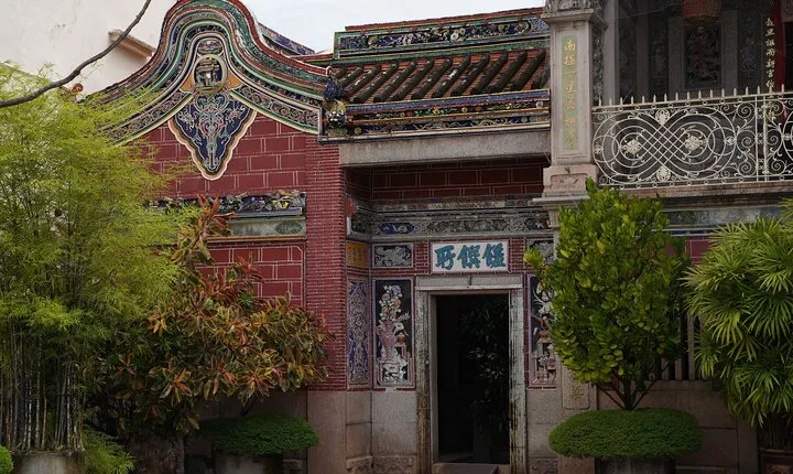 Chinese Clan Secrets and History Guided Walking Tour in Penang