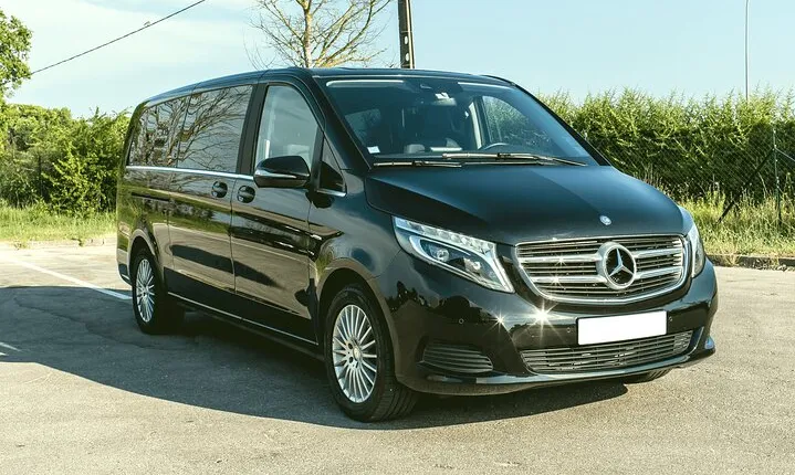 Private Transfer from Milan to Malpensa Airport MXP in Car or Van