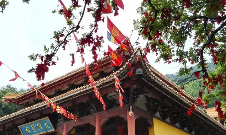 Private Day Tour to Mount Guifeng in Xinhui from Guangzhou