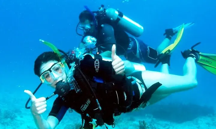 Pattaya PADI Beginner Scuba Diving One Try Dive Depth 6 Meters and Snorkeling )