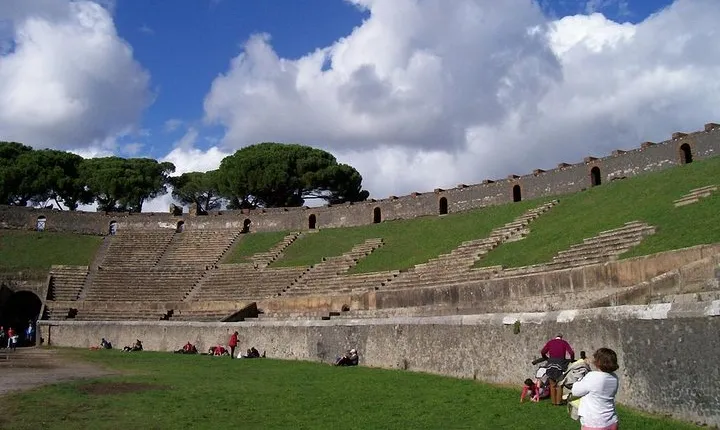 Vesuvius and Pompeii Private Tour: Day Trip from Rome by Car