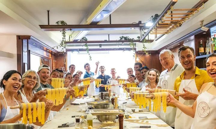 Florence: Flambé Cheese Wheel Truffle Pasta Class & Tiramisù