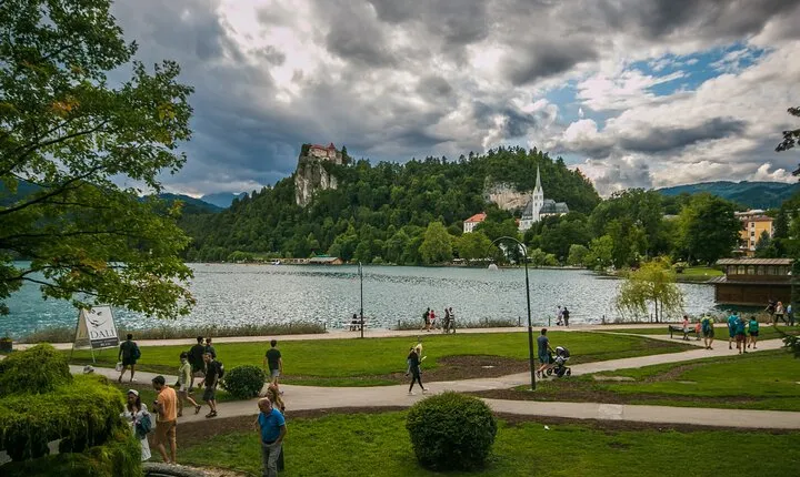 The best of Bled walking tour