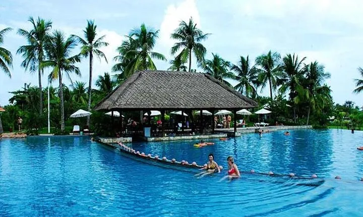 Sanya Half Day Private Tour of Nantian Hot Spring